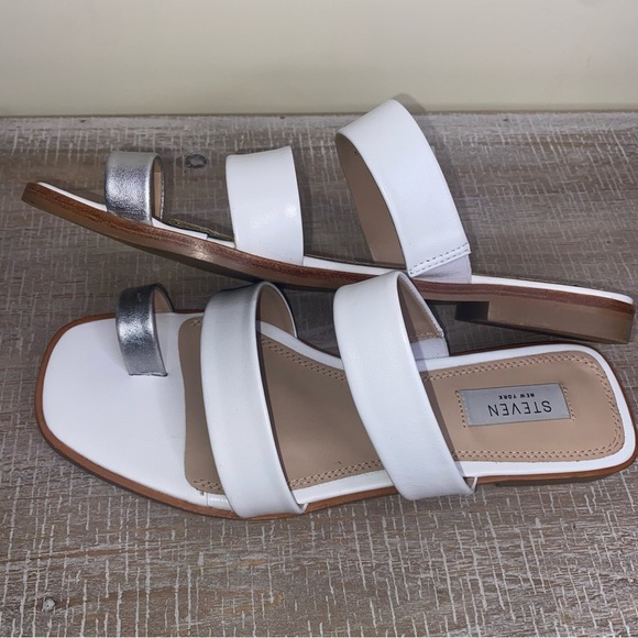 STEVEN NEW YORK WHITE WITH SILVER TOE BAND LEATHER  COMFORT SANDALS SIZE 8.5 M - Picture 6 of 16
